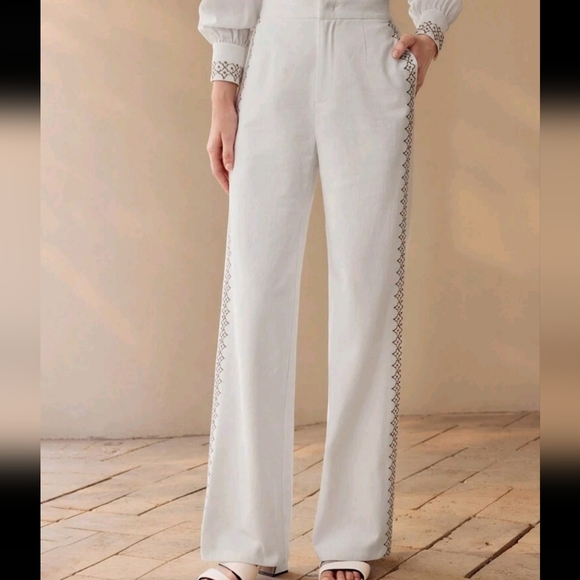 FLORAL EMBROIDERY FLARE LEG PANTS,SPRING/SUMMER - Picture 3 of 4